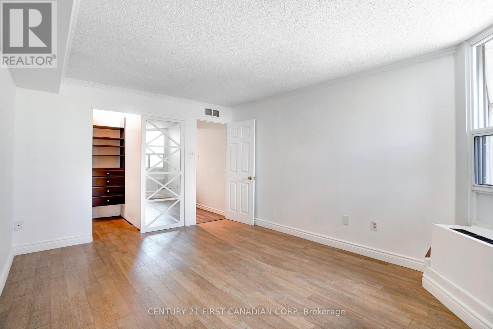 Photo 20 of 402 363 Colborne Street, London East ON