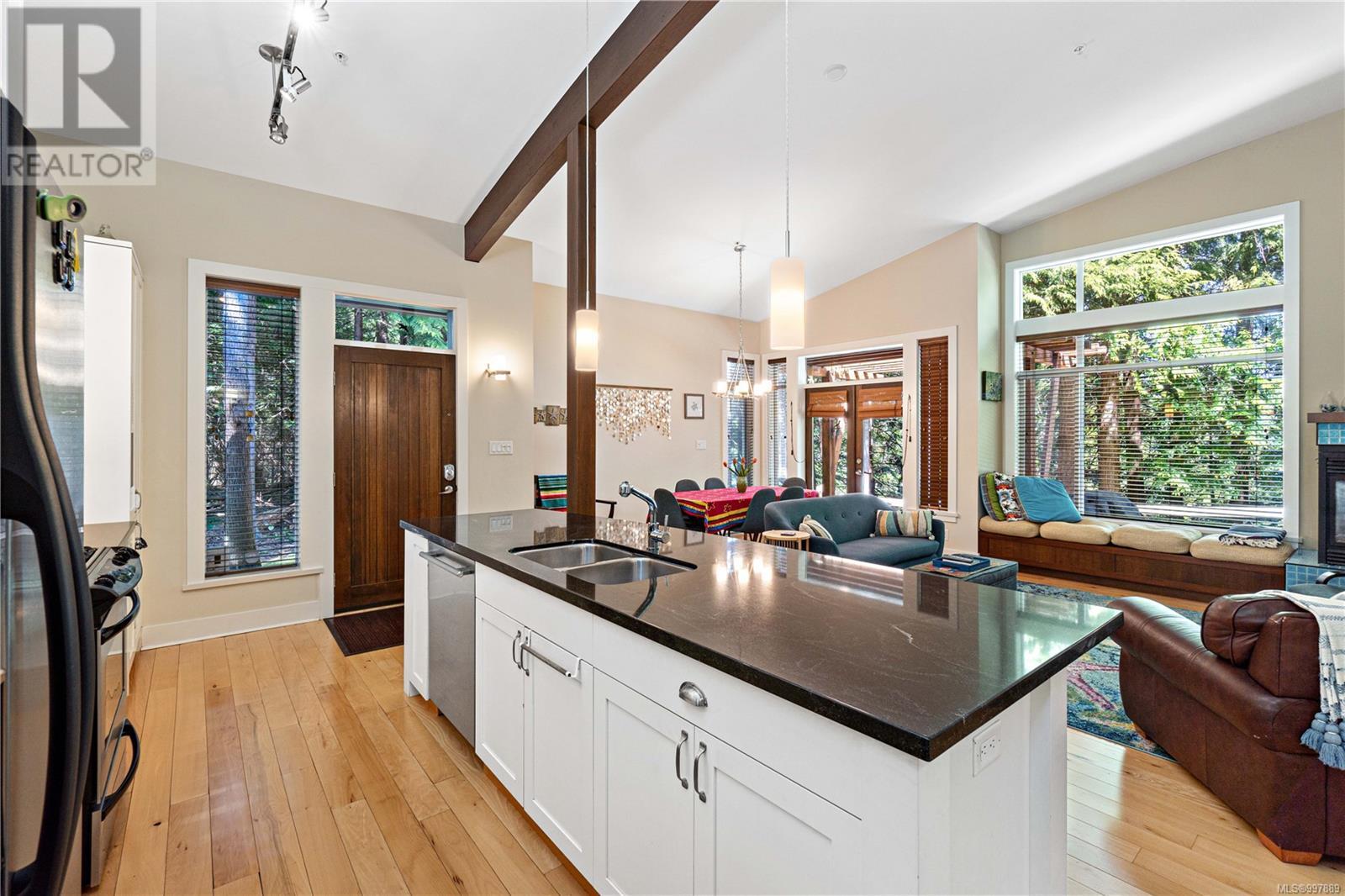 66 1059 Tanglewood Pl, Parksville real estate listing 997889