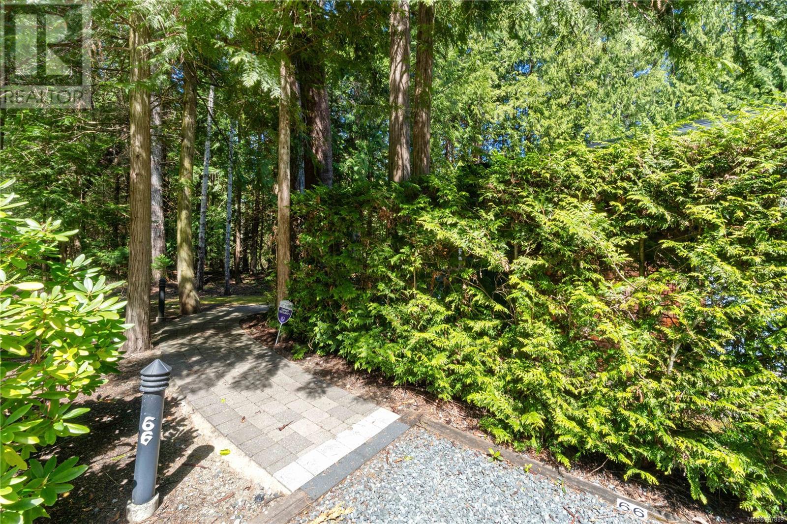 66 1059 Tanglewood Pl, Parksville real estate listing 997889