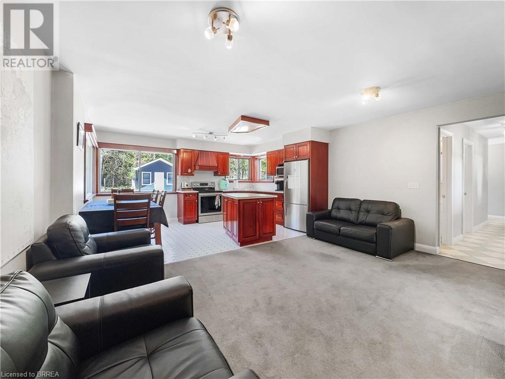 Photo 10 of 43 Pleasant Ridge Road, Brantford ON