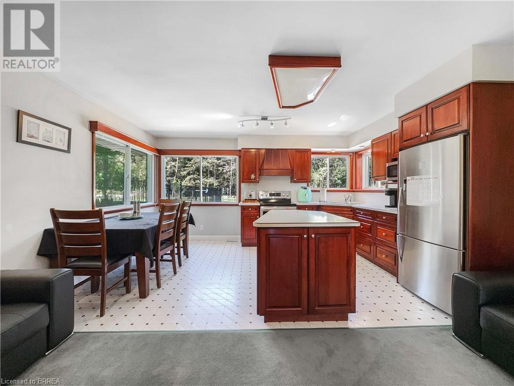 Photo 18 of 43 Pleasant Ridge Road, Brantford ON