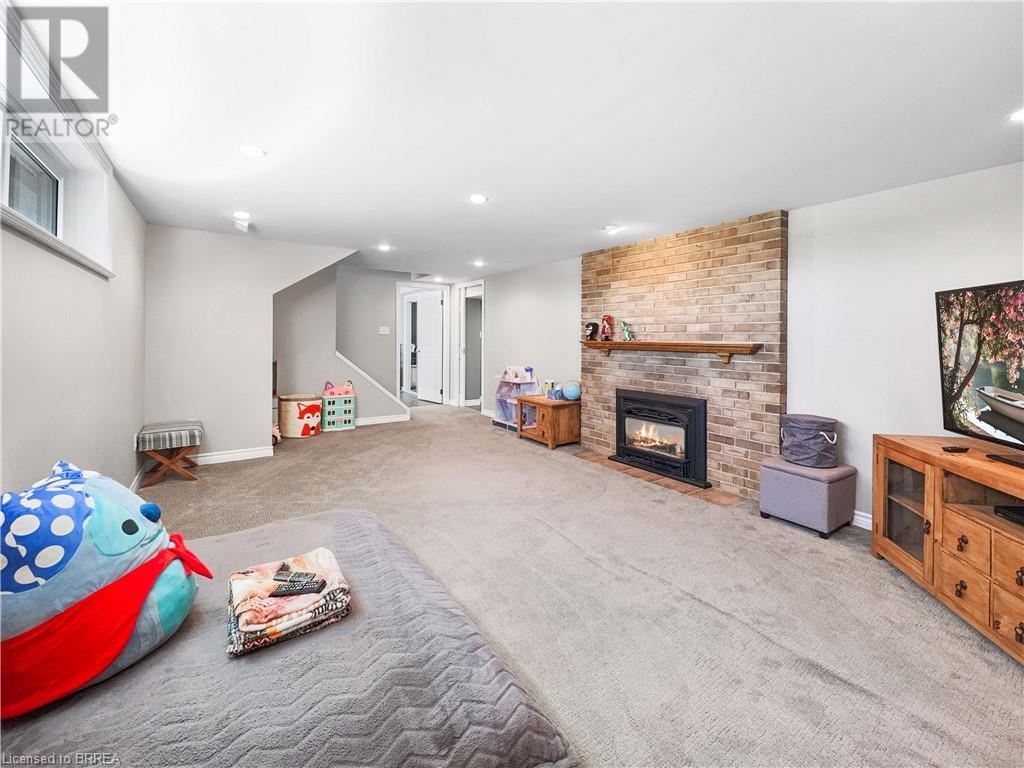 Photo 26 of 43 Pleasant Ridge Road, Brantford ON