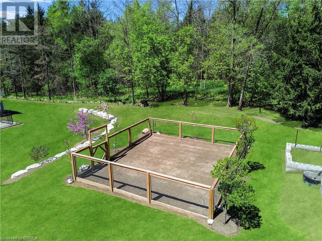Photo 3 of 43 Pleasant Ridge Road, Brantford ON