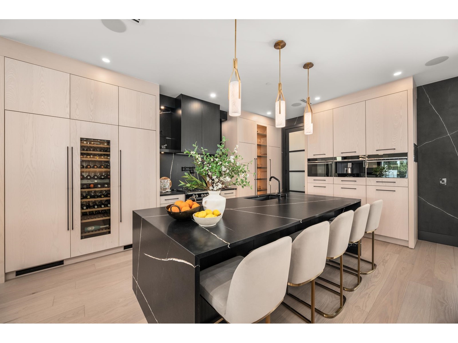 1265 KENT STREET, White Rock real estate listing R2953488