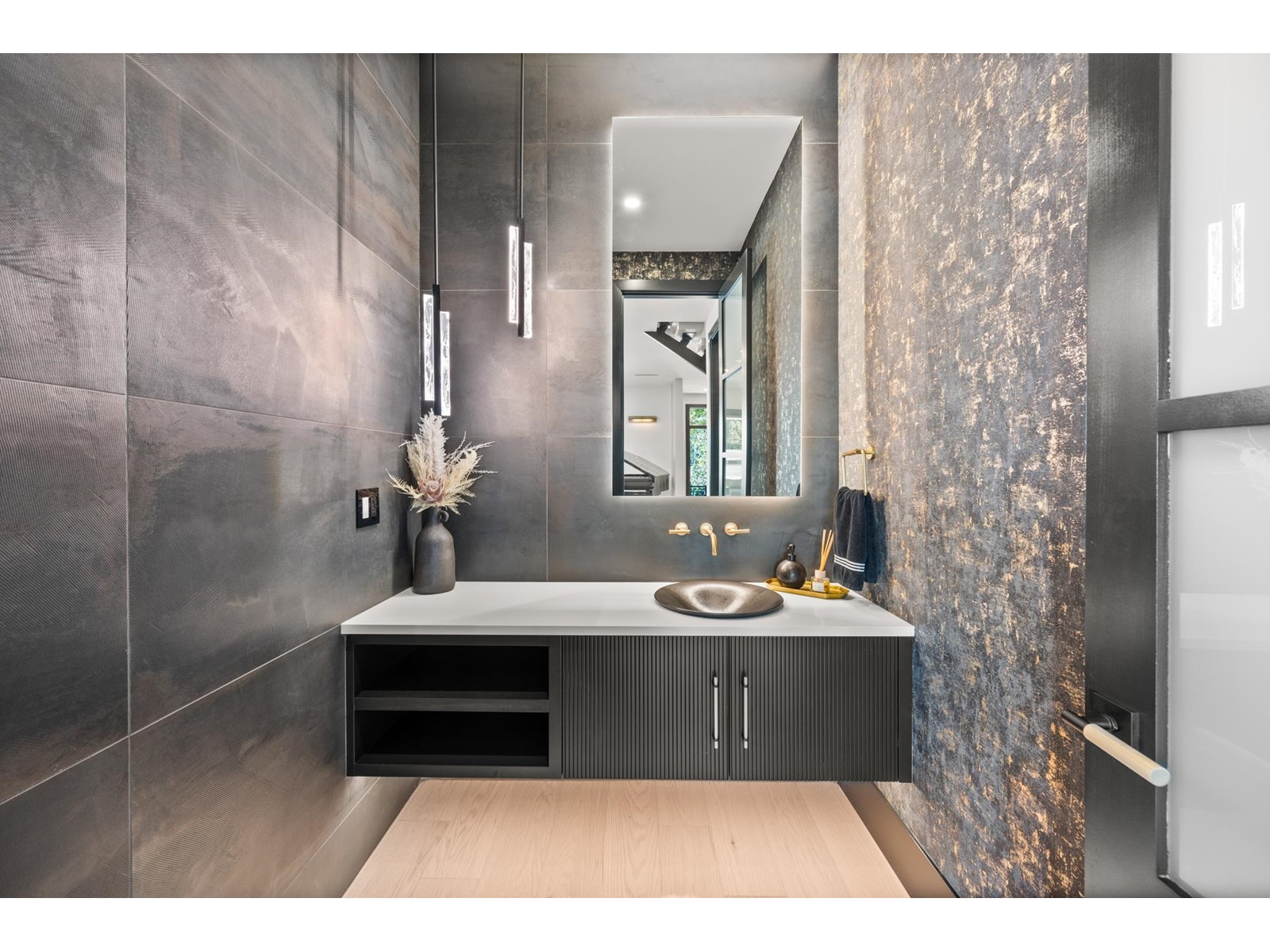 1265 KENT STREET, White Rock real estate listing R2953488