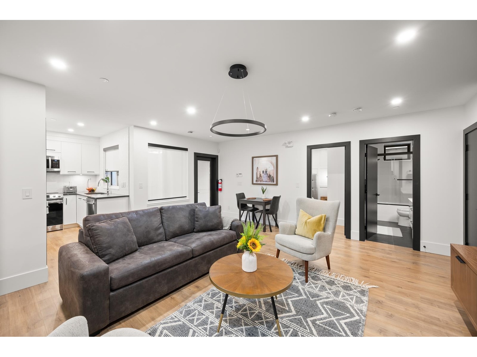1265 KENT STREET, White Rock real estate listing R2953488
