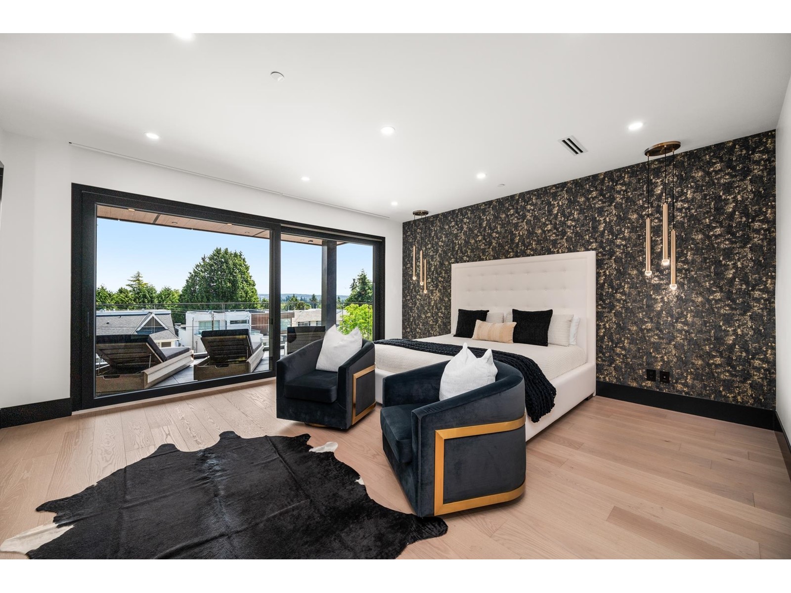 1265 KENT STREET, White Rock real estate listing R2953488