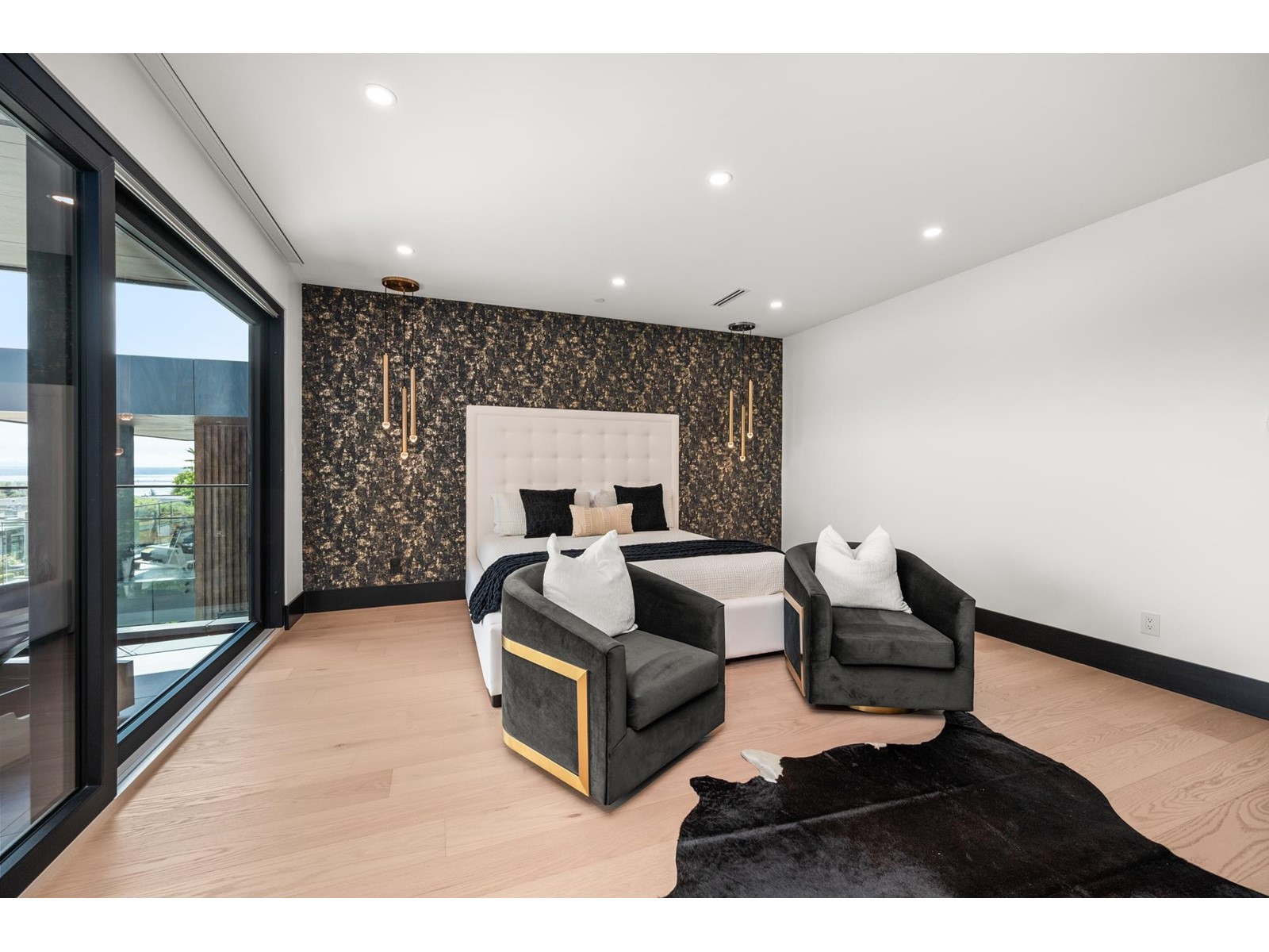 1265 KENT STREET, White Rock real estate listing R2953488