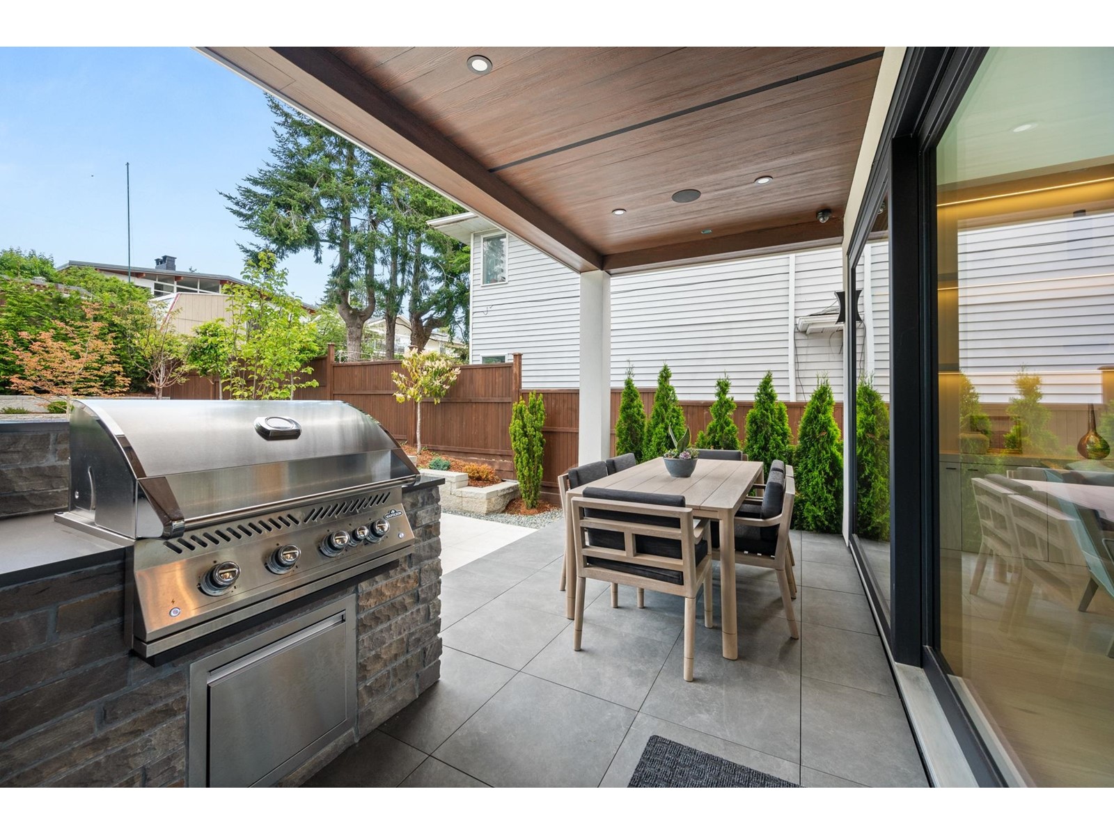 1265 KENT STREET, White Rock real estate listing R2953488