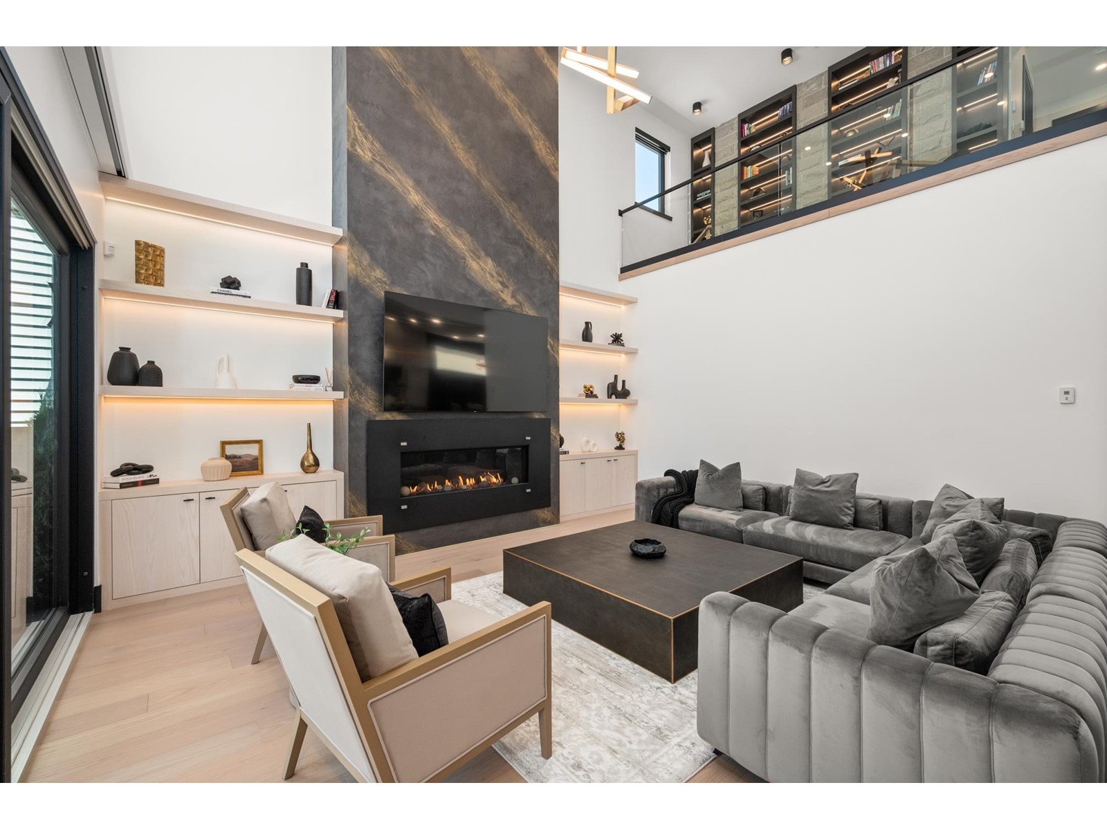 1265 KENT STREET, White Rock real estate listing R2953488