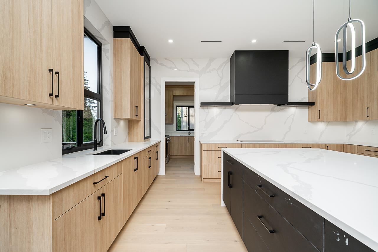 Photo 13 of 20347 27 Avenue, Langley BC