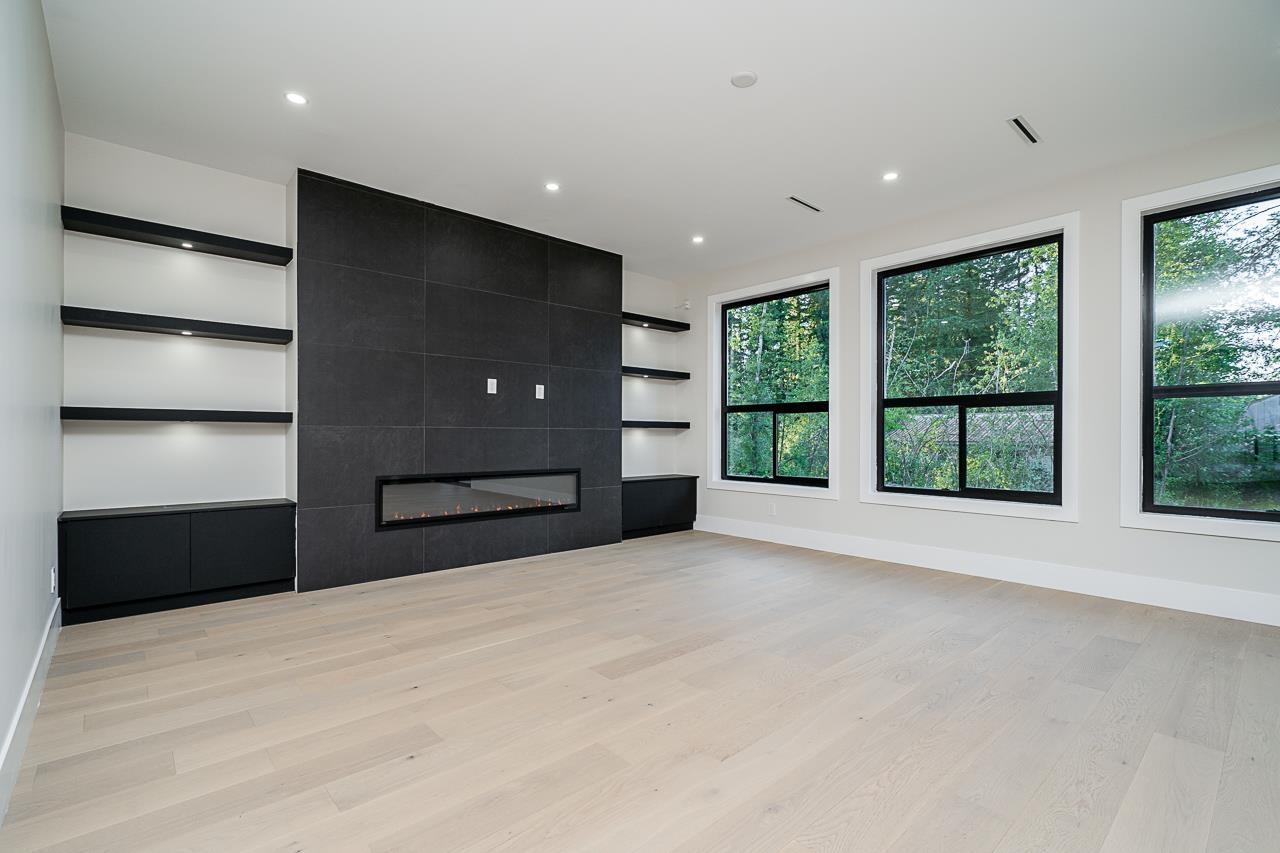 Photo 9 of 20347 27 Avenue, Langley BC