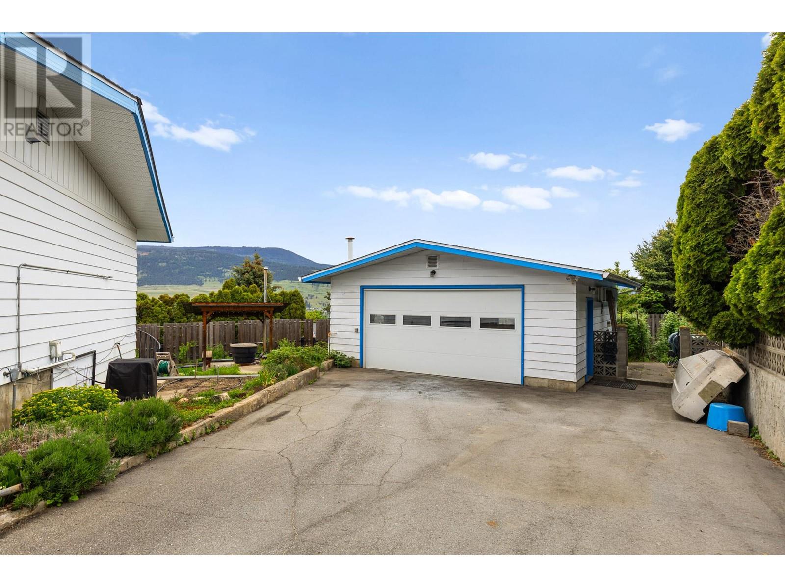  2283 Blair Court, Lake Country