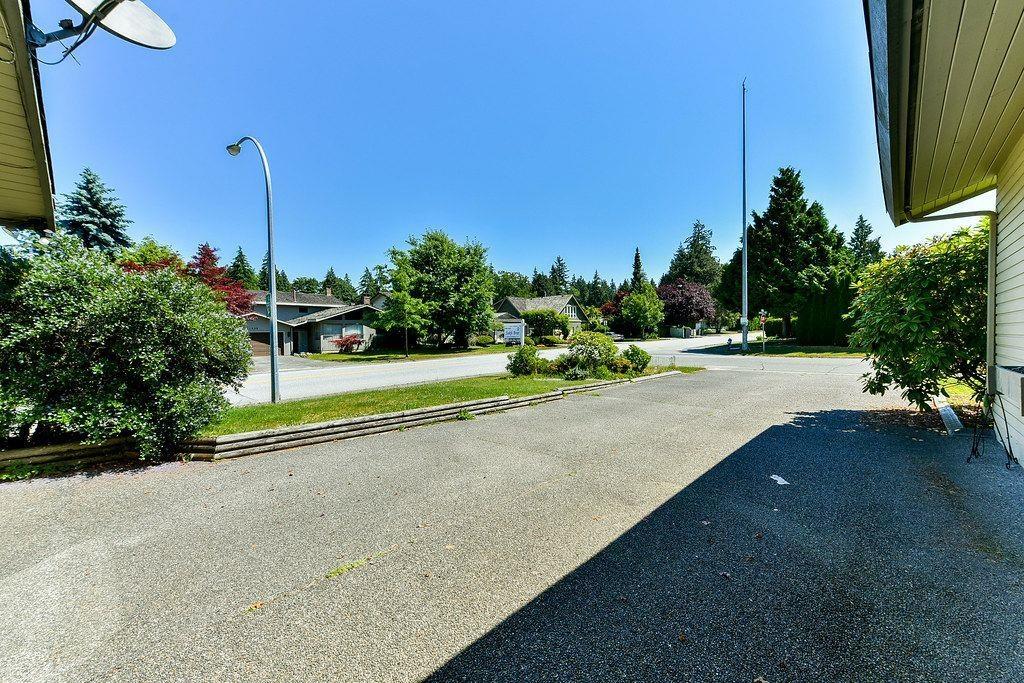 Photo 3 of 6947 Ryall Crescent, Delta BC