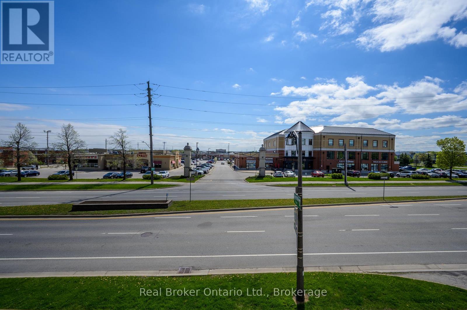 Photo 24 of 219 1940 Ironstone Drive, Burlington ON