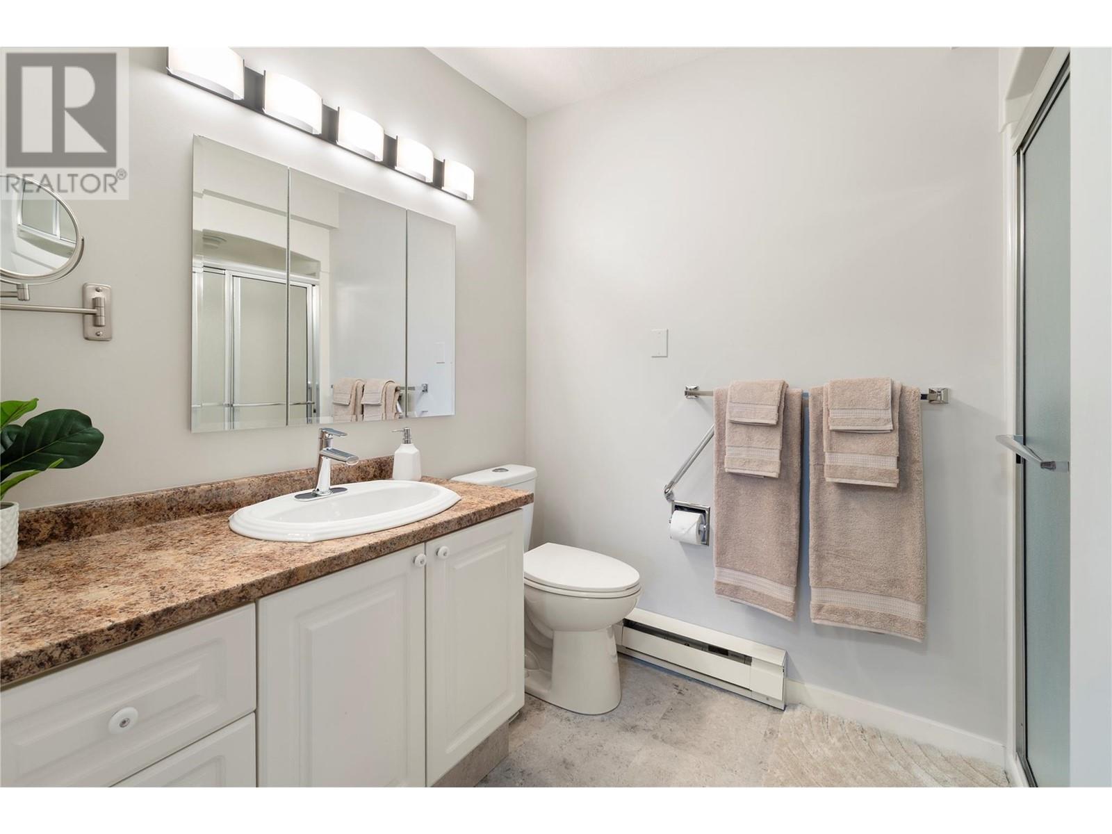 202 3283 Casorso Road, Kelowna