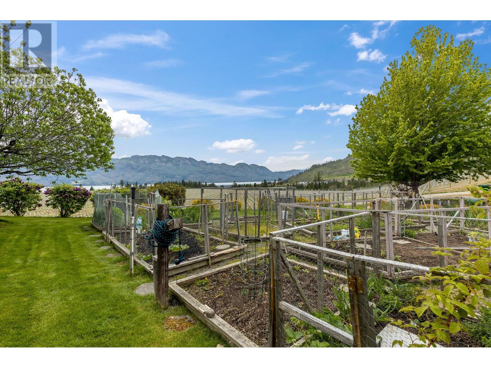 101 3880 Brown Road, West Kelowna