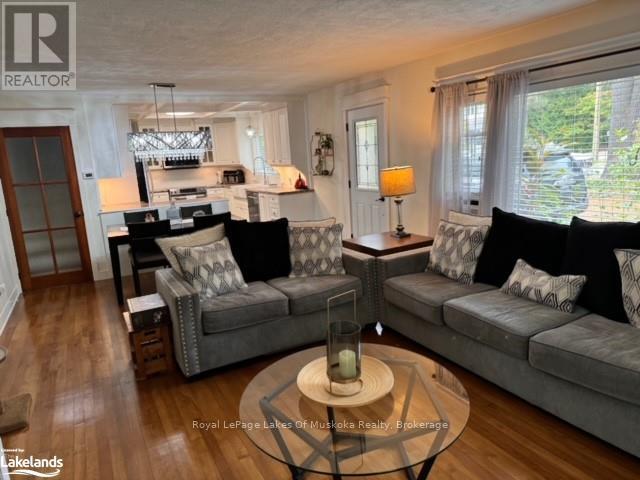 Photo 12 of 390 Manitoba Street, Bracebridge ON