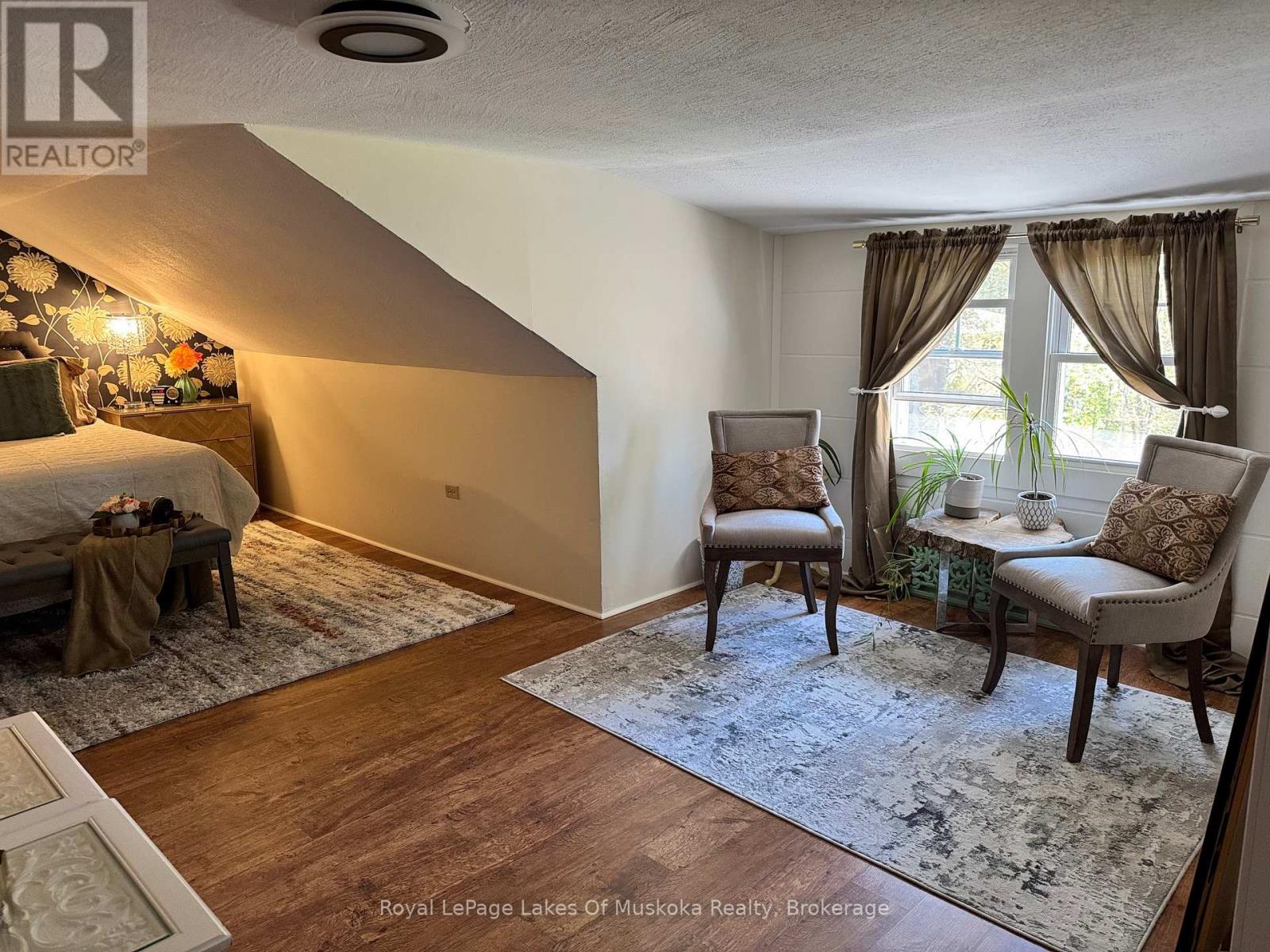 Photo 32 of 390 Manitoba Street, Bracebridge ON