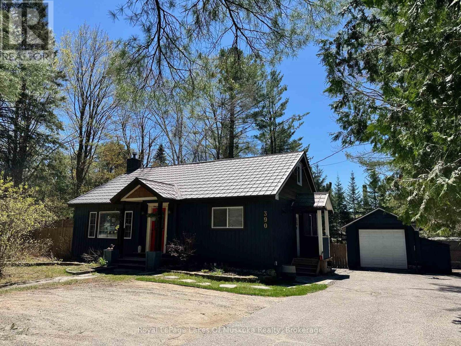 Photo 42 of 390 Manitoba Street, Bracebridge ON