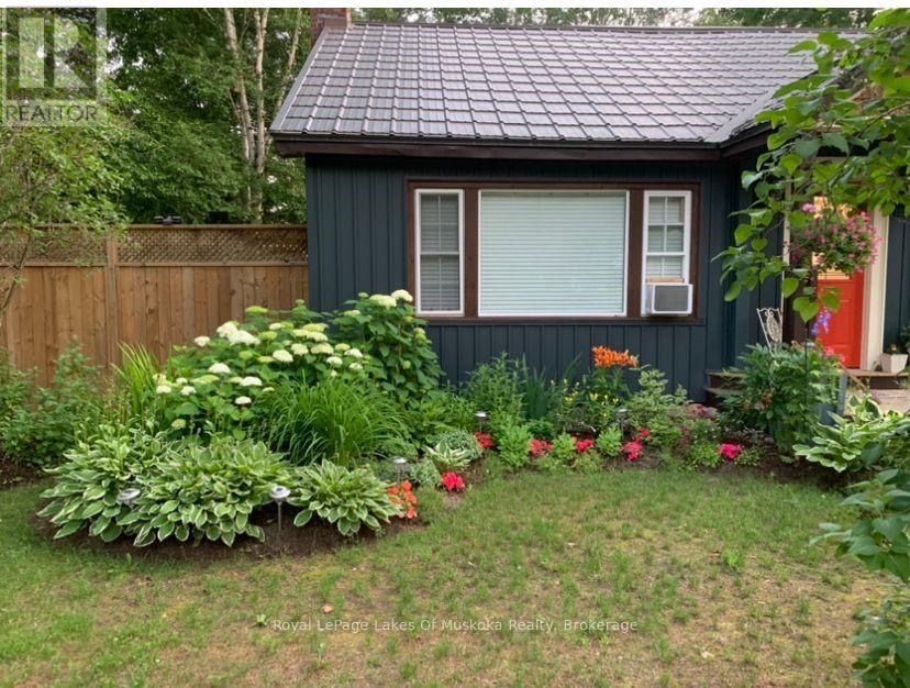 Photo 4 of 390 Manitoba Street, Bracebridge ON