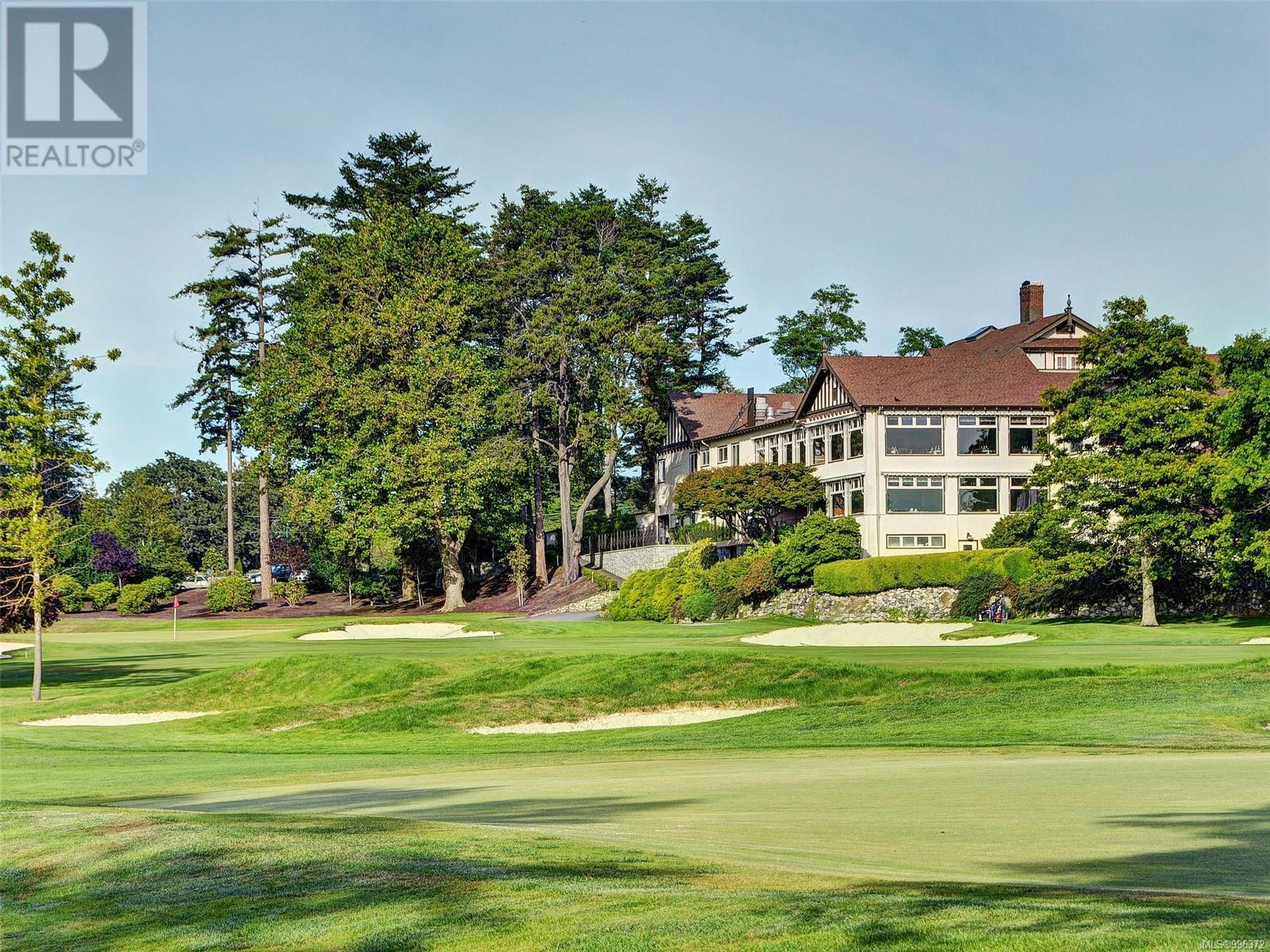  1027 Roslyn Road, Oak Bay