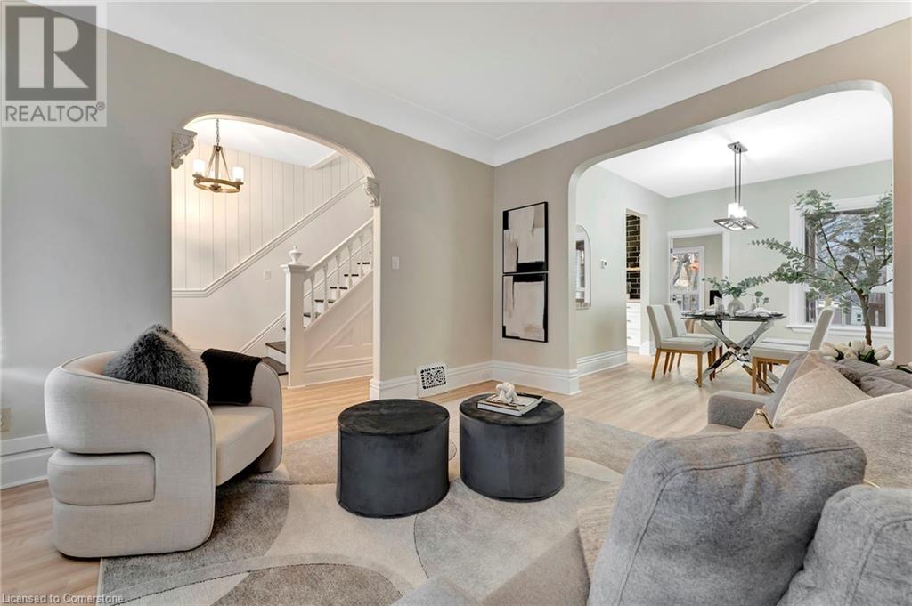 Photo 9 of 142 Sanford Avenue N, Hamilton ON
