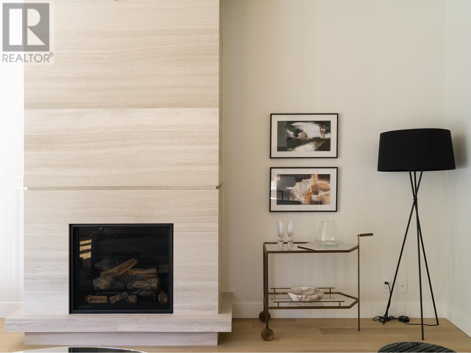 Photo 6 of 302 6707 Nelson Avenue, West Vancouver BC