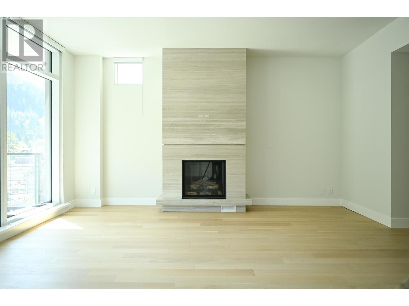Photo 11 of 302 6707 Nelson Avenue, West Vancouver BC