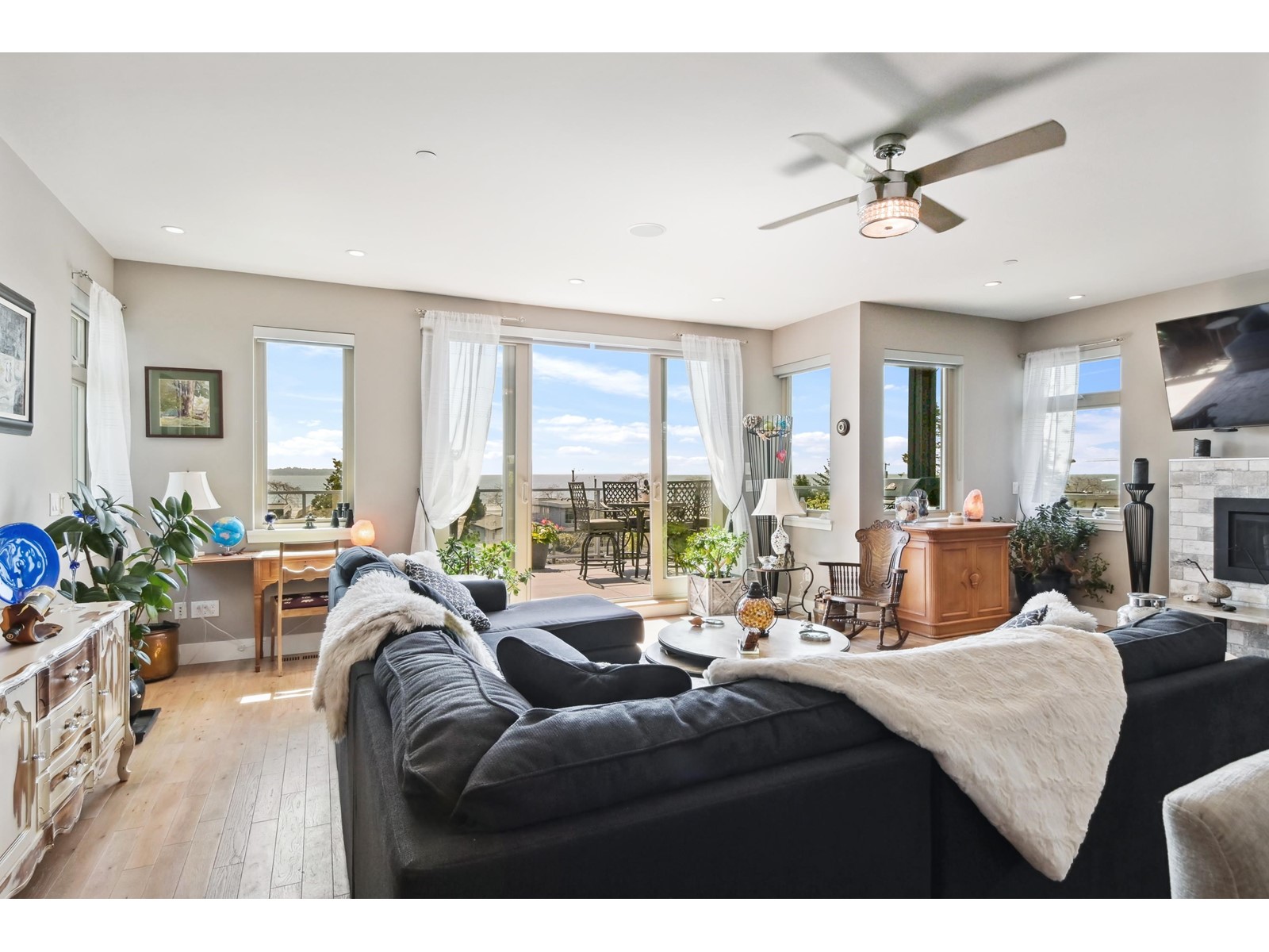 14738 MCDONALD AVENUE, White Rock