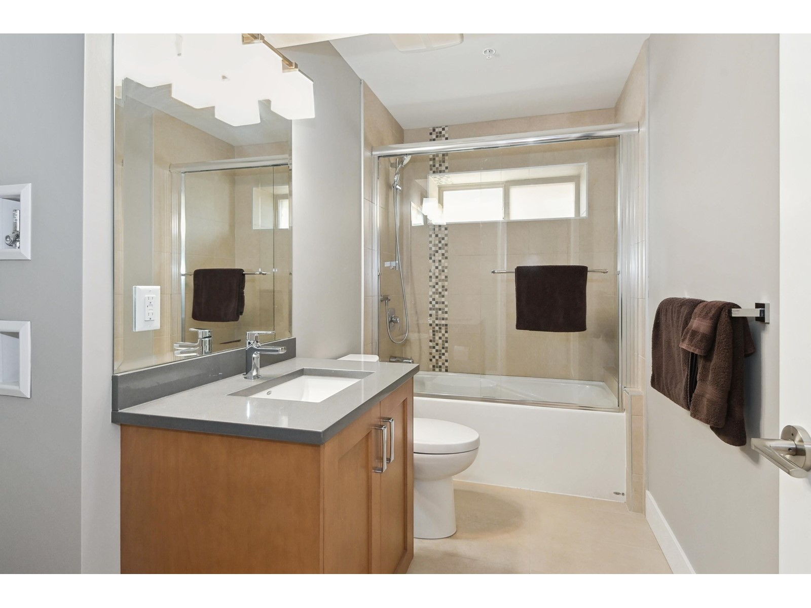 14738 MCDONALD AVENUE, White Rock