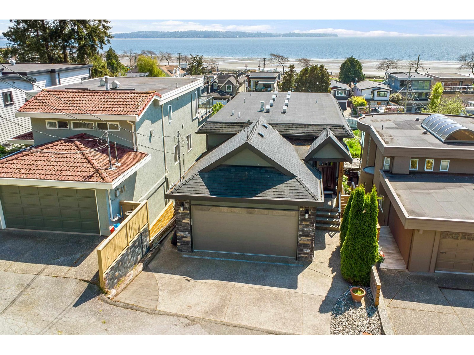 14738 MCDONALD AVENUE, White Rock