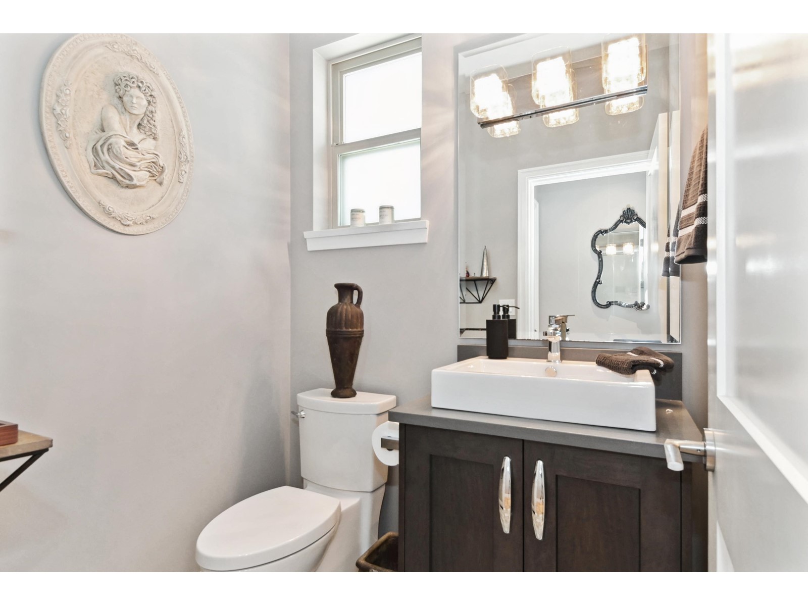 14738 MCDONALD AVENUE, White Rock