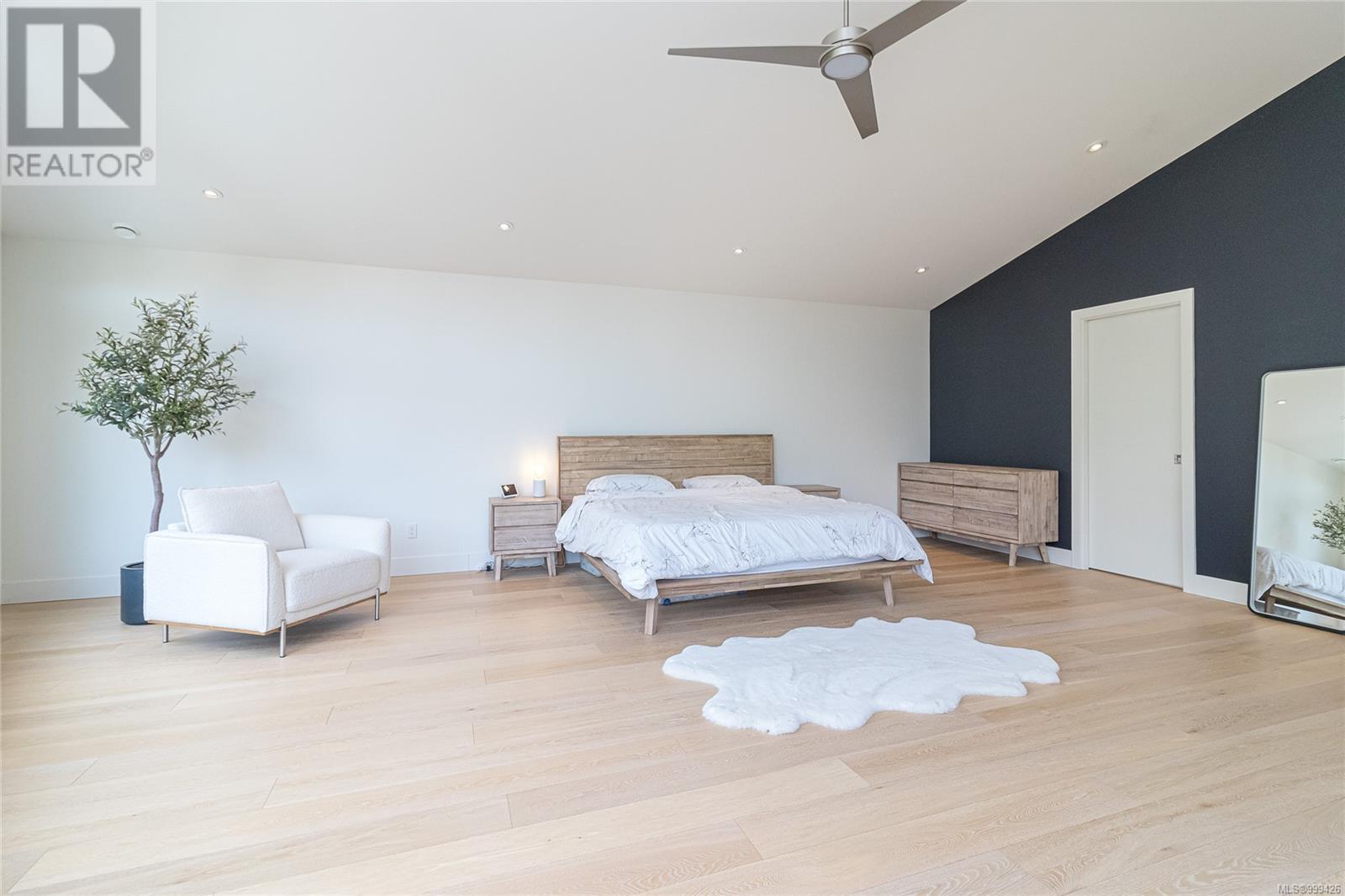  1165 Royal Oak Drive, Saanich