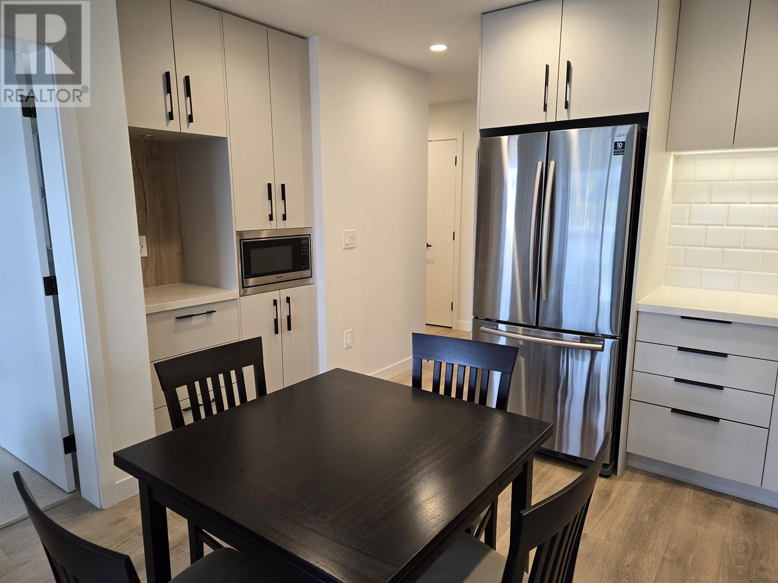 403 3018 ST GEORGE STREET, Port Moody real estate listing R3001322