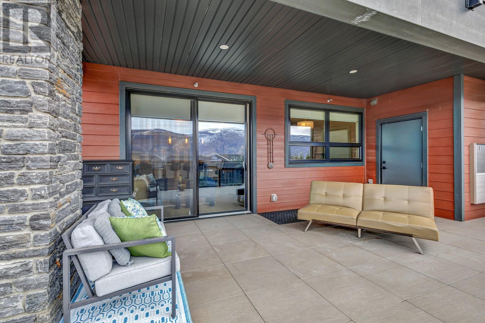 108 3475 Granite Close, Kelowna