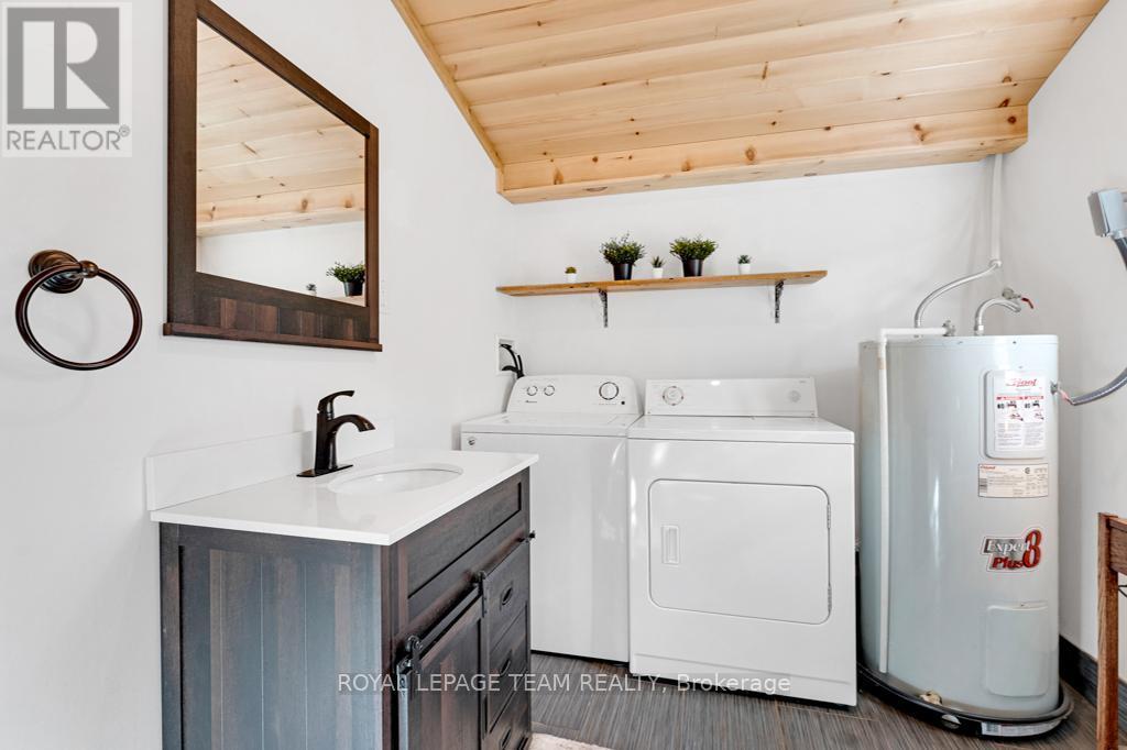 Photo 13 of 118 William Street, Merrickvillewolford ON