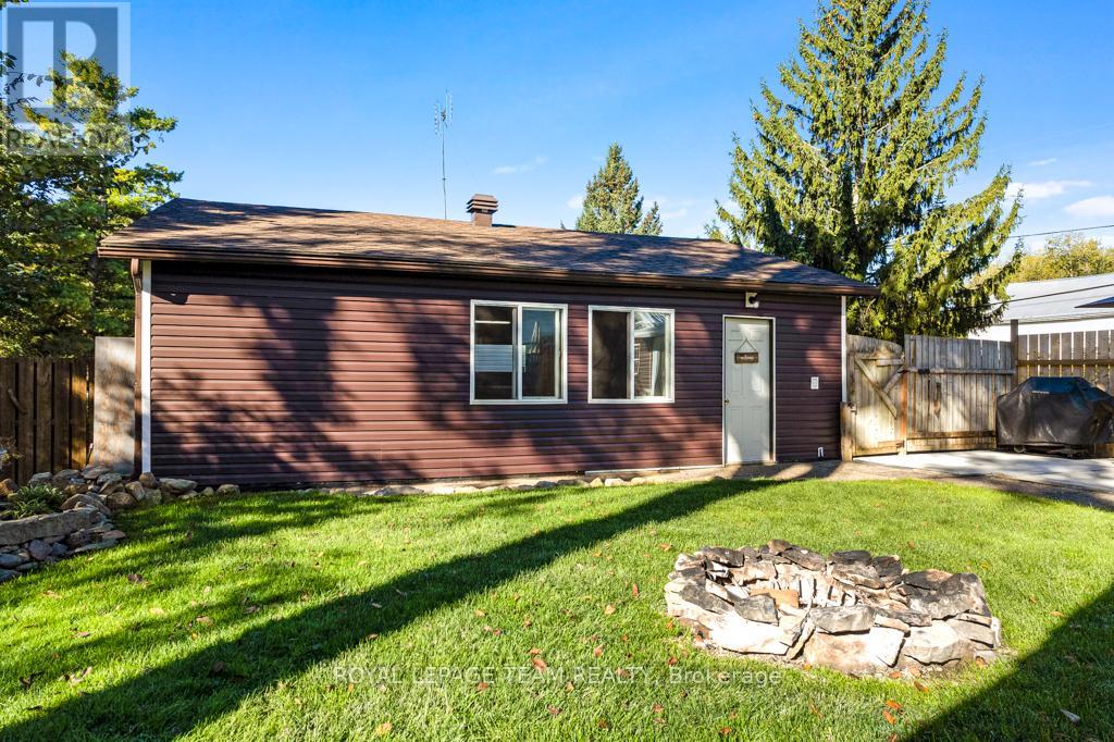 Photo 2 of 118 William Street, Merrickvillewolford ON