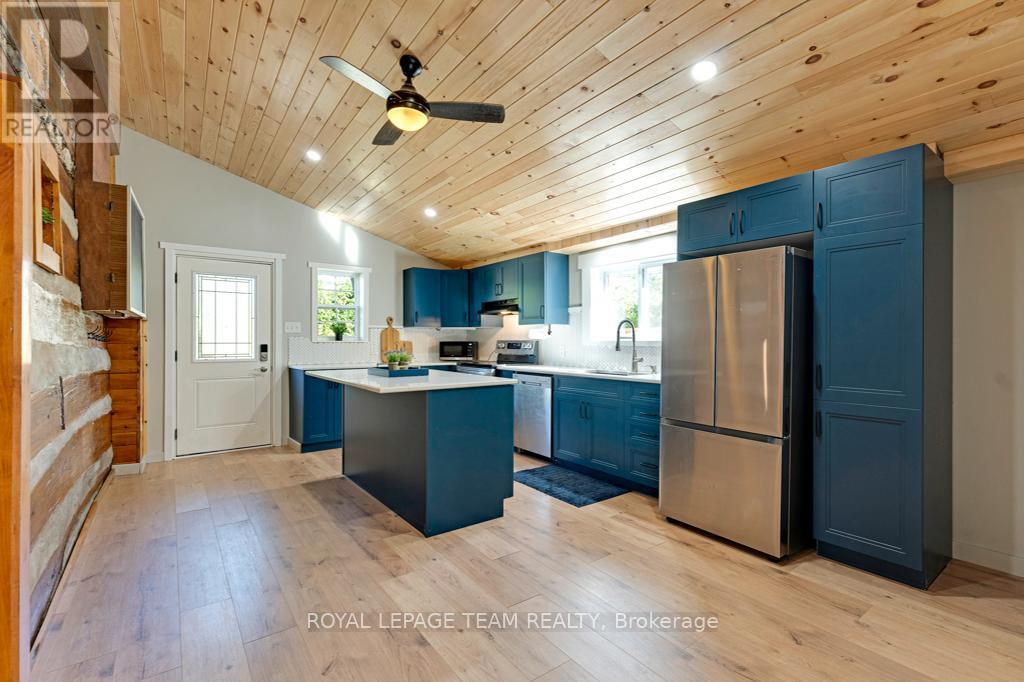 Photo 8 of 118 William Street, Merrickvillewolford ON