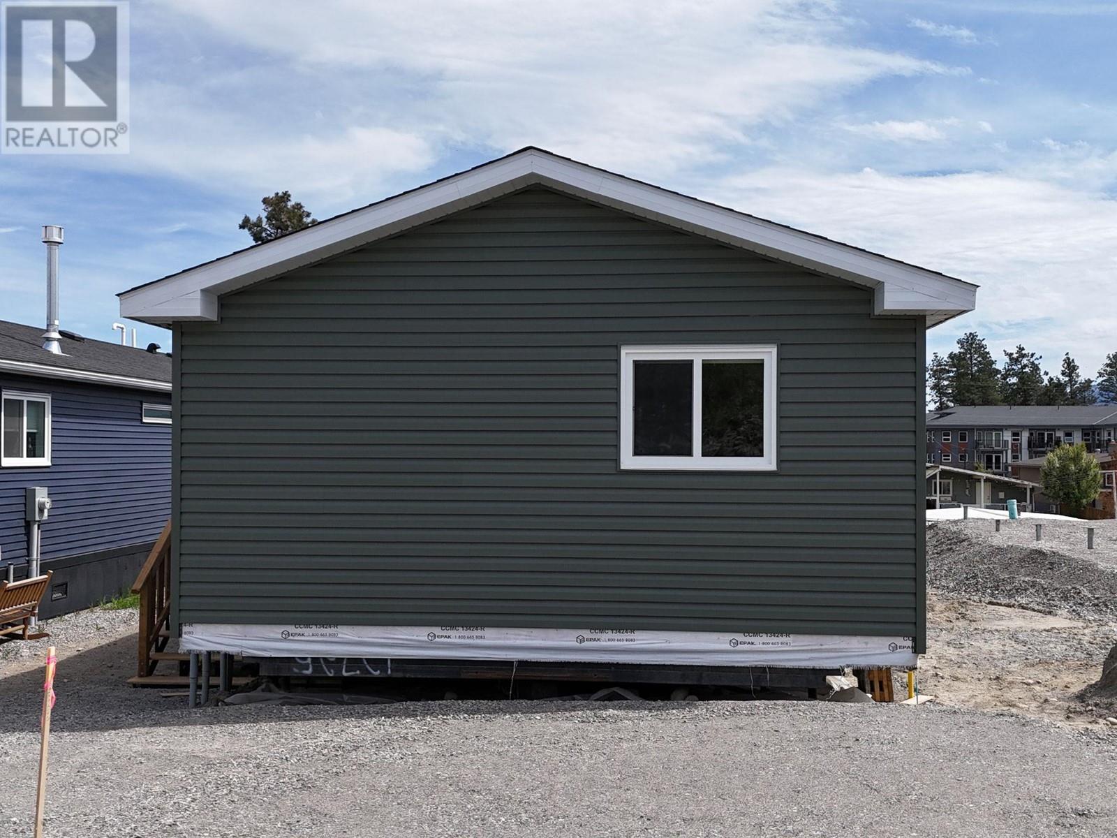 529 Pagurut Avenue W, Cranbrook