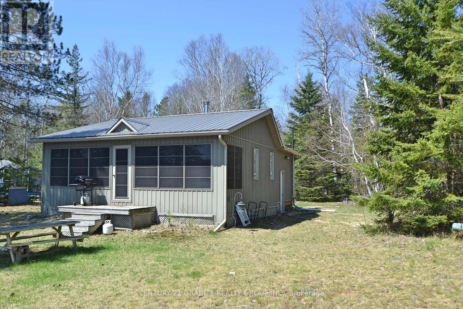 Photo 4 of 304 Centre Road, Hastings Highlands ON