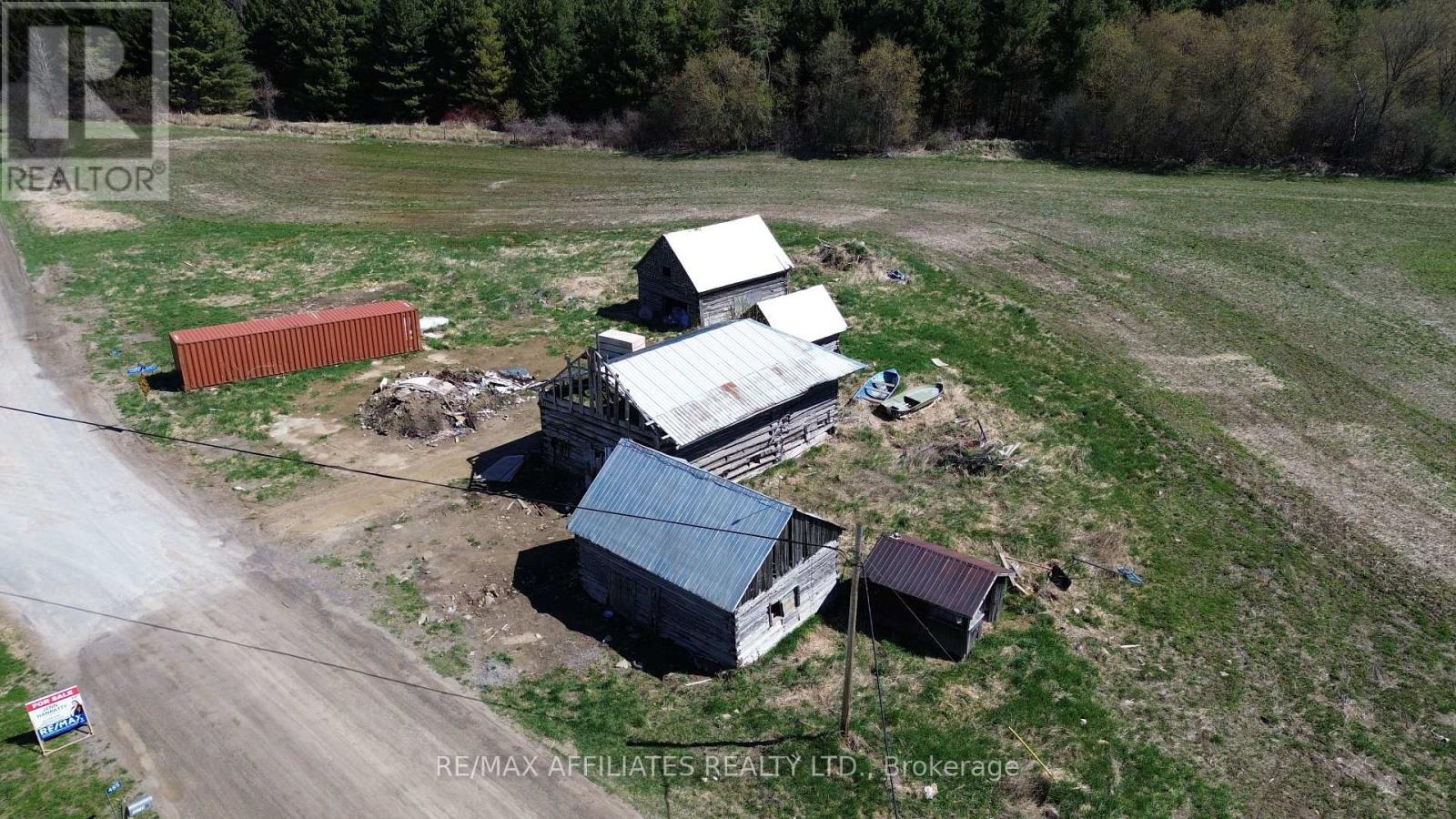 Photo 2 of 520 Pioneer Road S, Merrickvillewolford ON