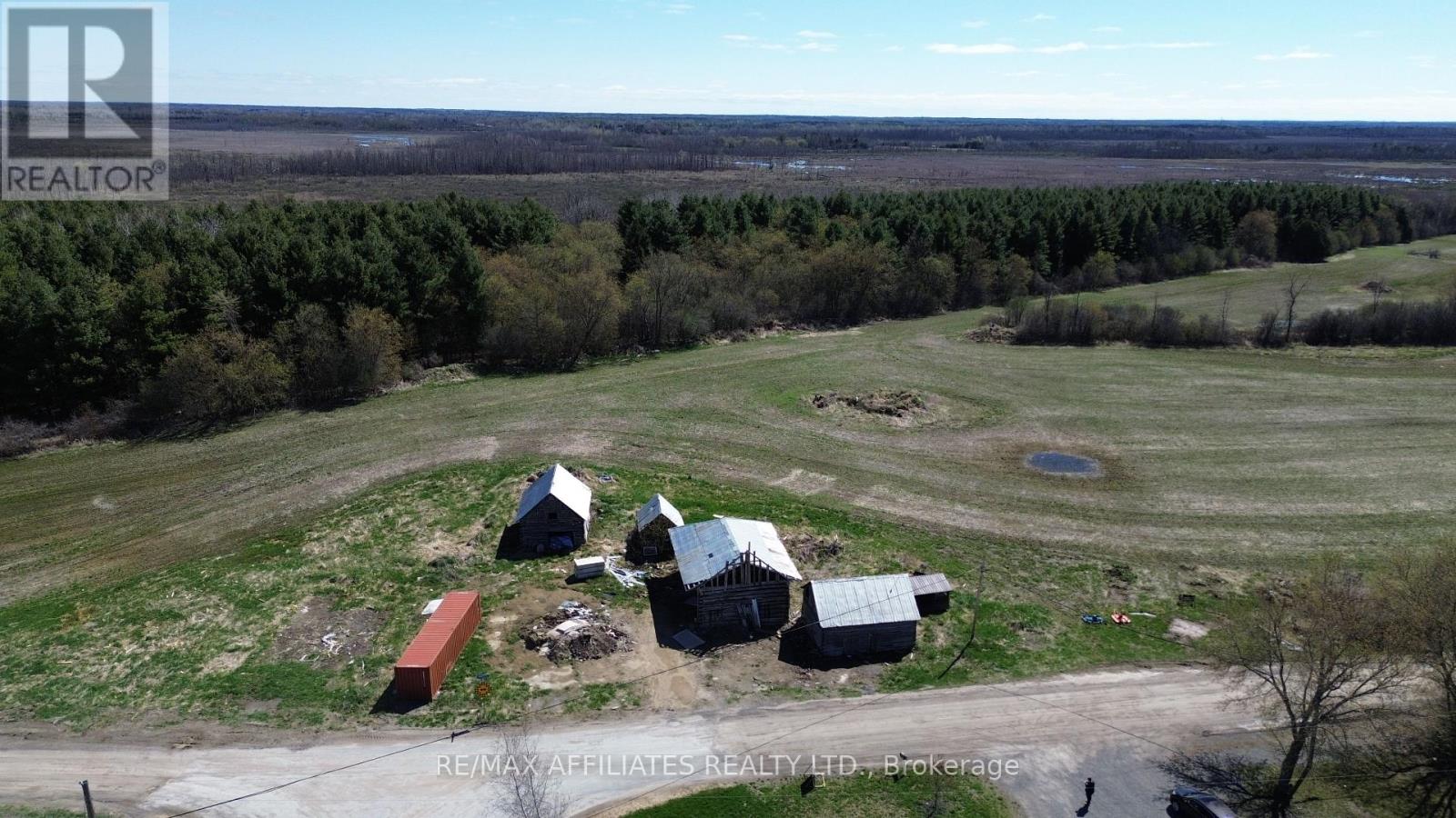 Photo 5 of 520 Pioneer Road S, Merrickvillewolford ON
