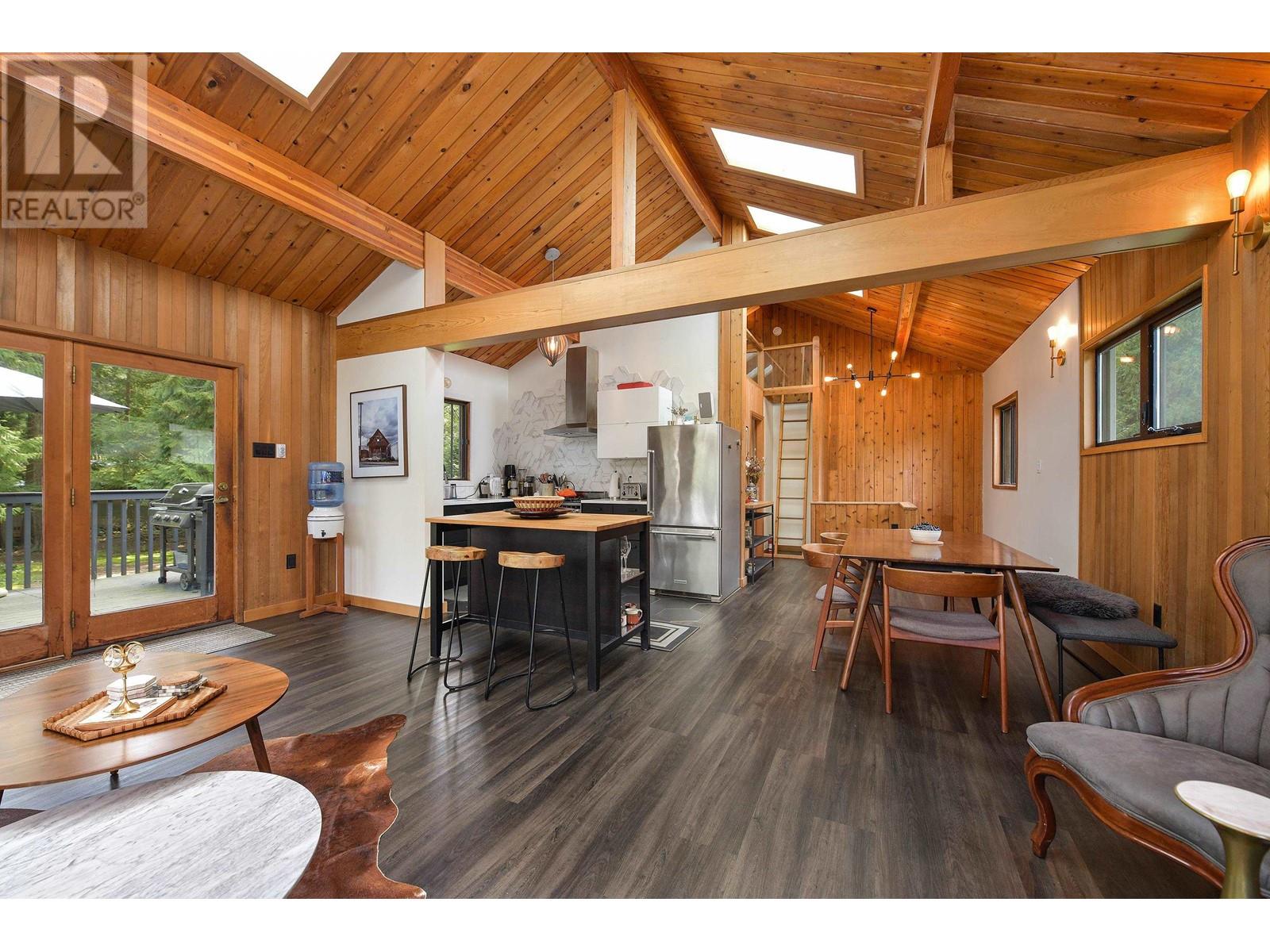 532 AYA REACH ROAD, Mayne Island
