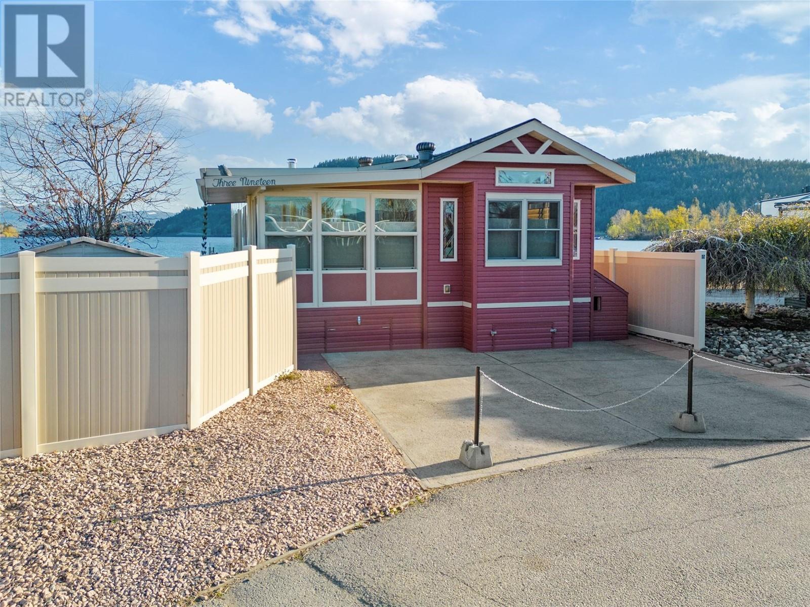 319 415 Commonwealth Road, Kelowna
