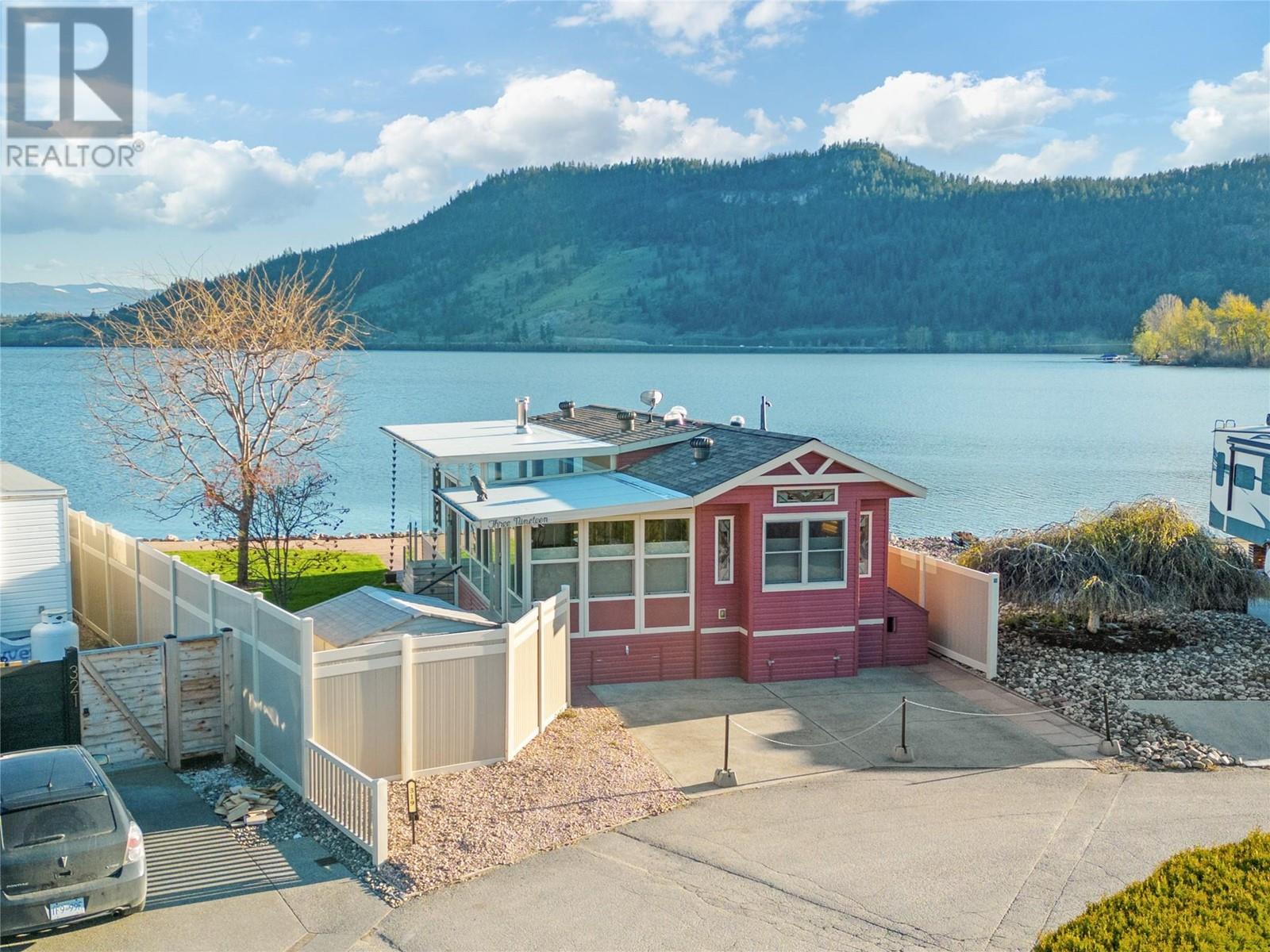 319 415 Commonwealth Road, Kelowna
