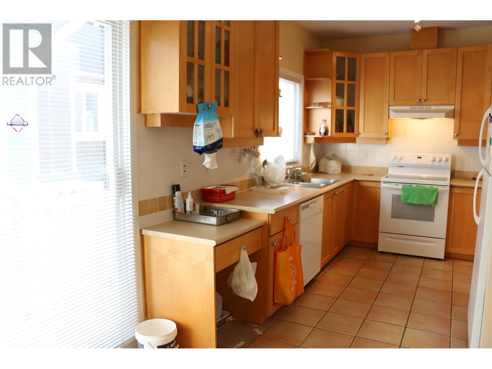Photo 18 of 3 7833 St Albans Road, Richmond BC