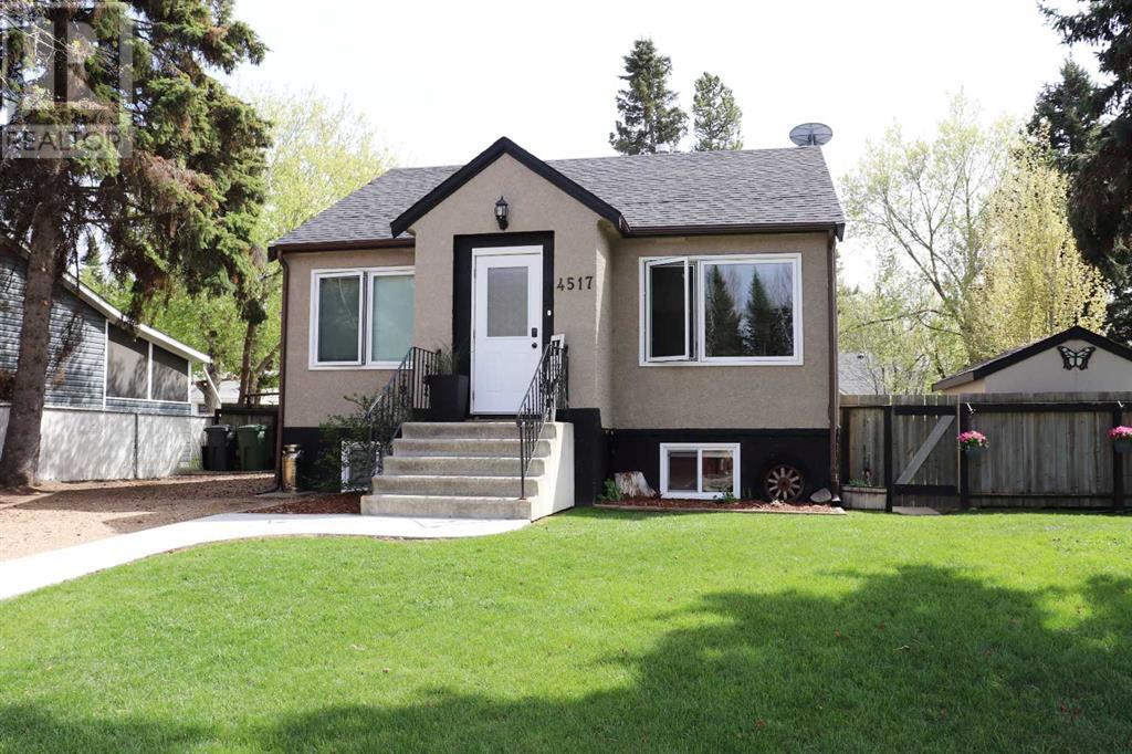 4517 37 Avenue, Ponoka