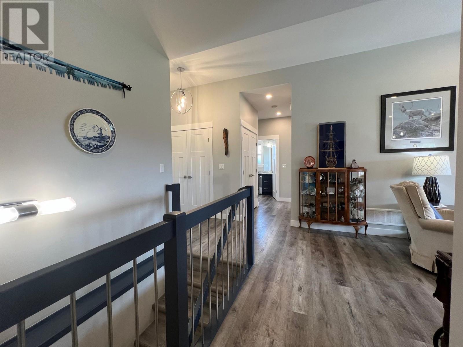 1027 10 th Avenue, Vernon