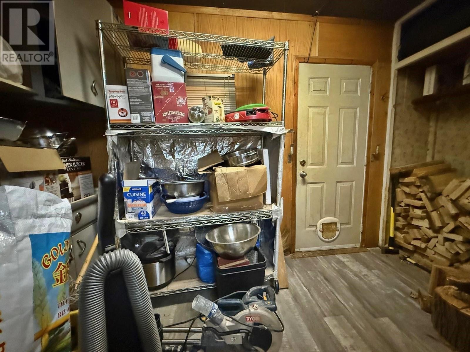 3437 YELLOWHEAD HIGHWAY - 13